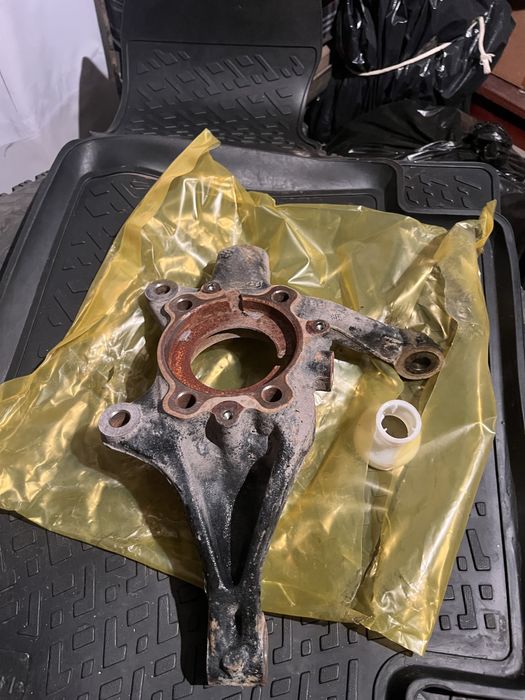 Поворотный кулак