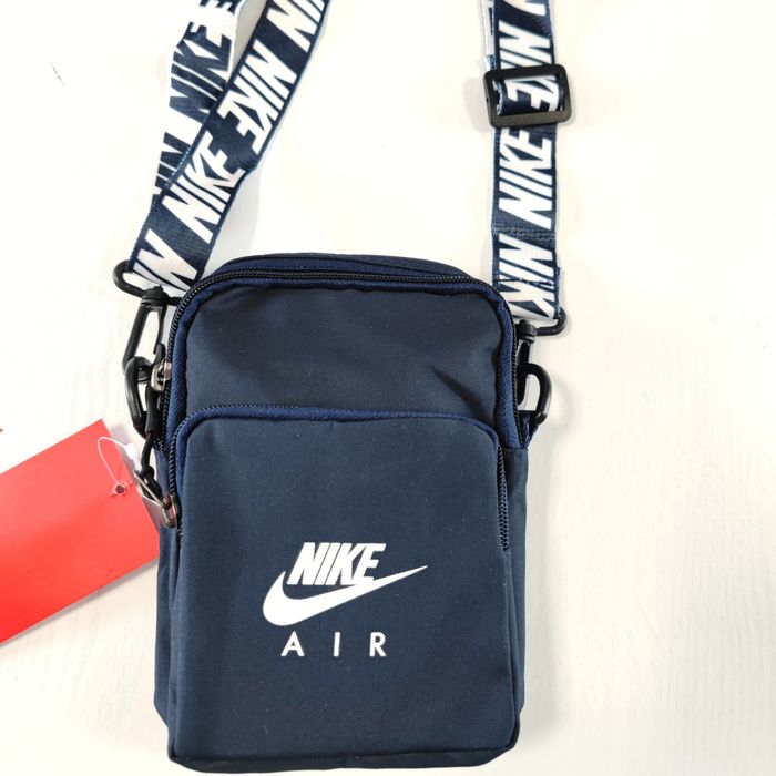 Чанта / Чантичка Найк (Nike)