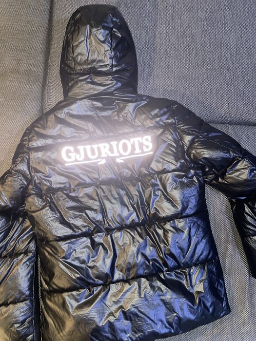 Яке puffer gjuriots