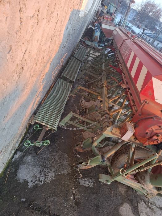 Semanatoare paioase 4 m Semanatoare cereale Nodet