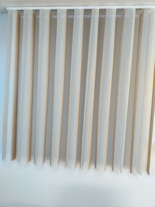Rolete din panza ,Roleta tip Zebra ,Jaluzele verticale ,ondulate