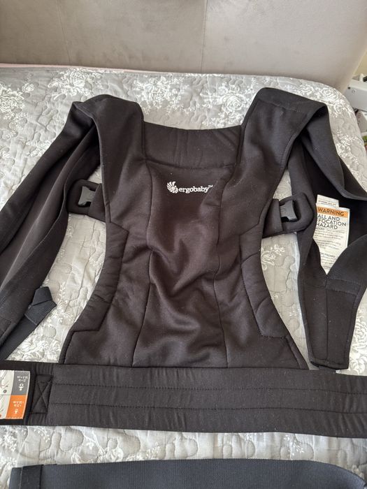 Ergobaby embrace