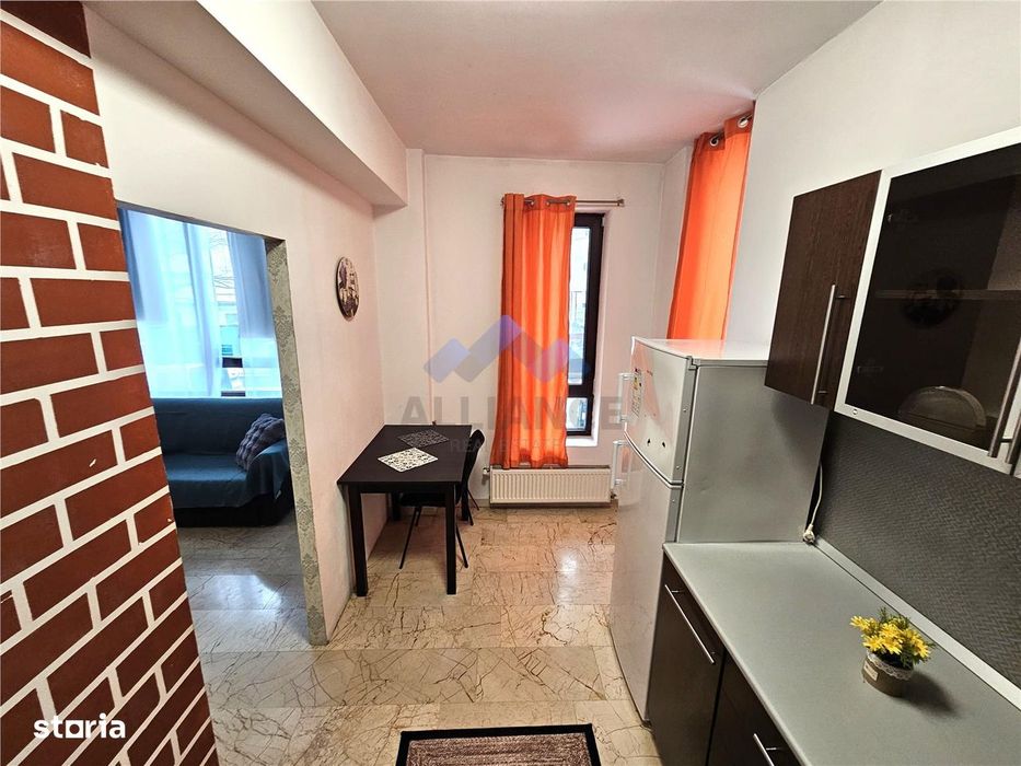 Palas, Hotel International, apartament spatios in bloc nou