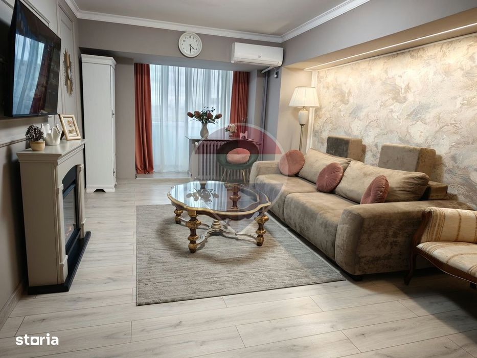 DE INCHIRIAT Apartament cu 3 camere în zona P-ta Alba Iulia