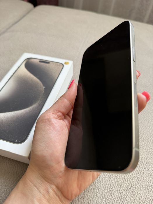 iPhone 15 pro max 256 titanium
