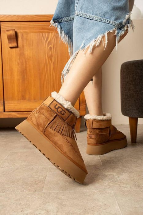 Ugg-uri diferite modele