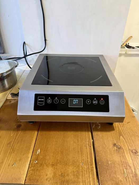 Индукционен котлон Metro Professional 3500w