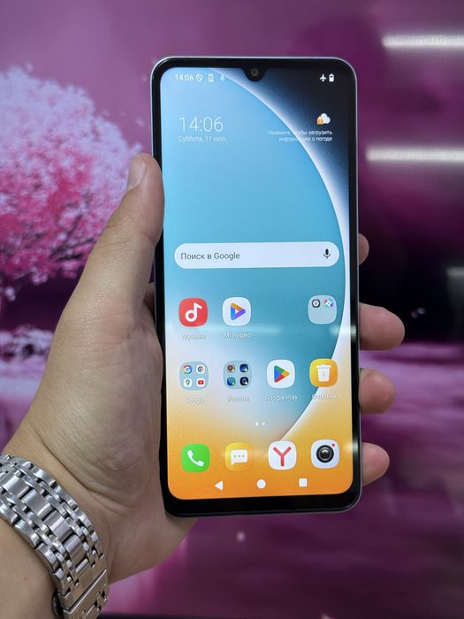 Телефон Poco C71
