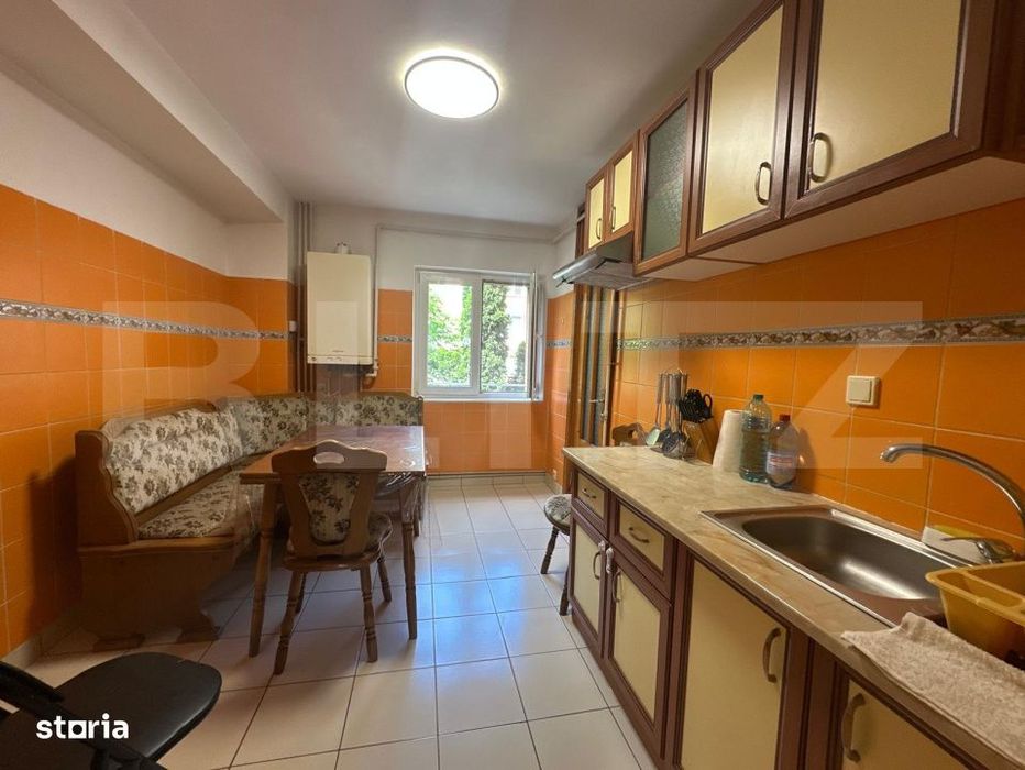 Apartament 4 camere, 100 mp, 2 parcari + 2 boxe, etaj 1, zona Noua - B — fotografia 1