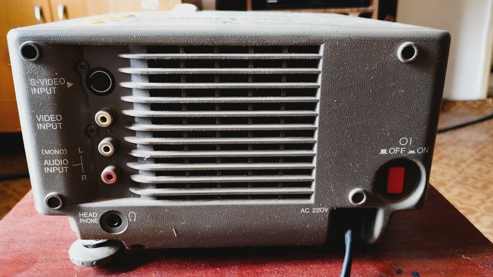 Продам проектор SHARP