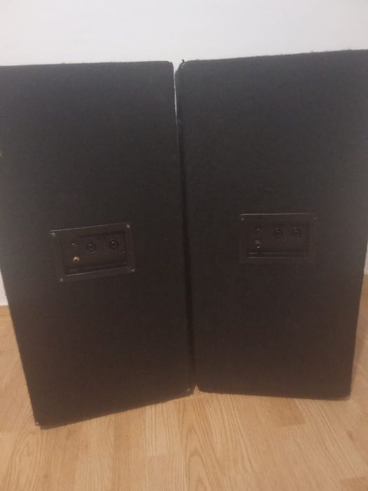 Vând boxe pasive +DVD/Home Cinema,  boxele sunt mari,  solide cu un sunet puternic și clar.