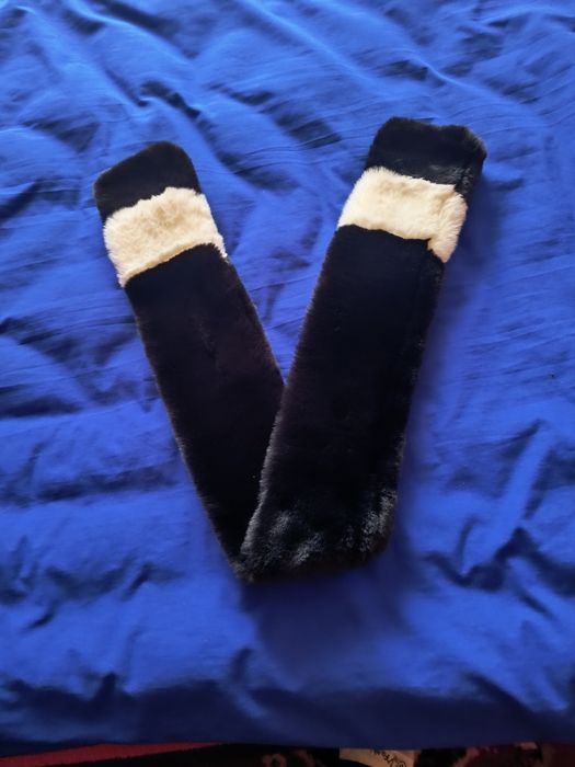 Fular blana artificiala culoare alb și negru