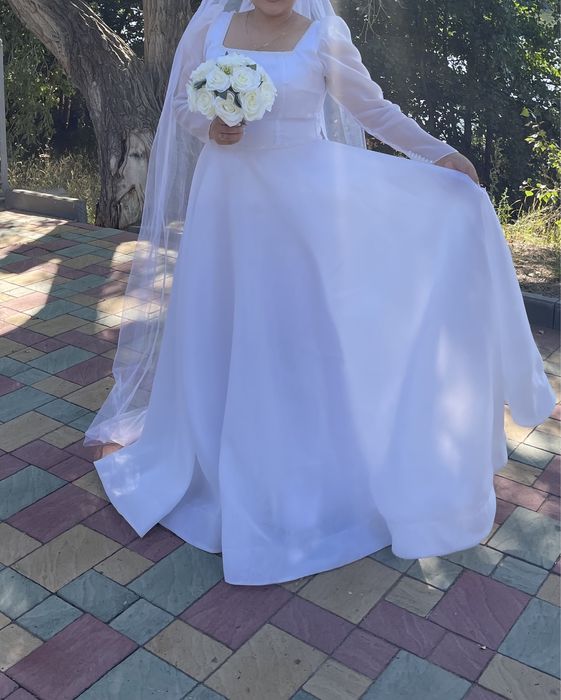 Продам свадебное платье 50 размер