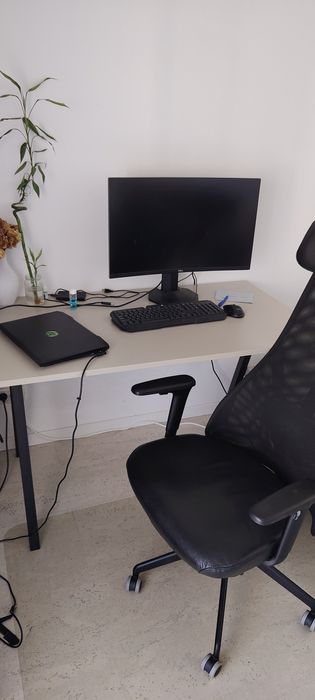 De vânzare set birou scaun și birou