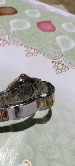 PREMIUM  dizaynga ega zamonaviy LNS qoʻl soati sotiladi
