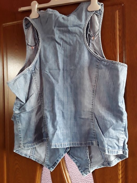 Vând Vestă Dama de Blugi Mărimea XL