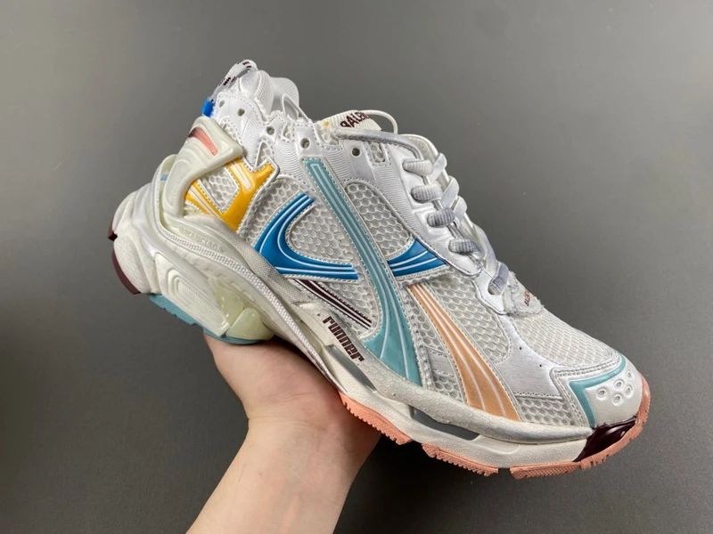Balenciaga Runner - Grey/Tan