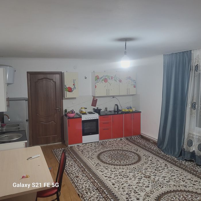 Времянка жалға беріледі. Хозяньмен.