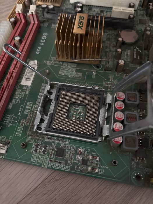 Материнская плата