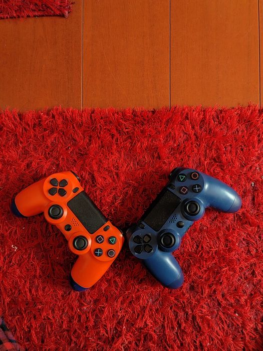 PS 4 slim puțin utilizat