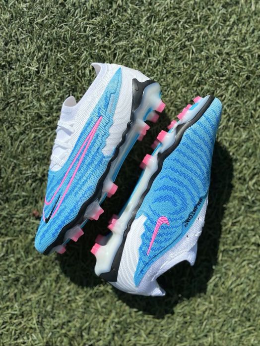 Футбольные бутсы