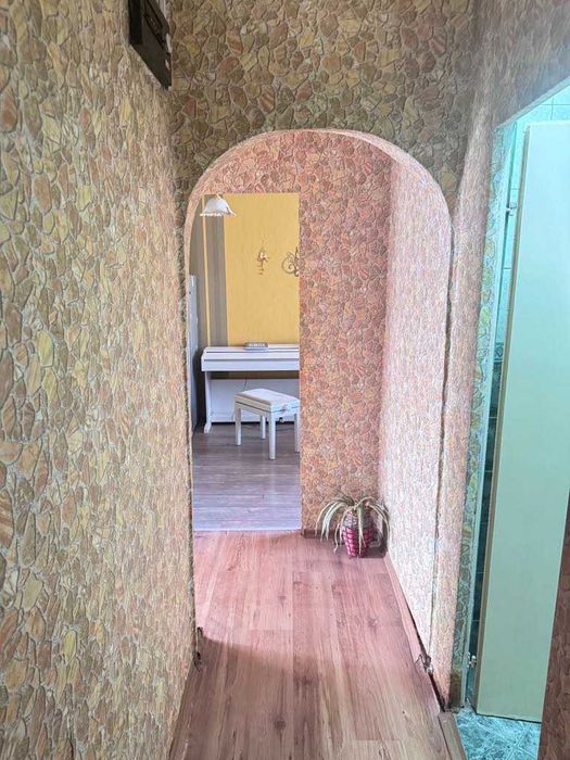 Продава се Двустаен апартамент в Разград, Орел - 80 кв.м за 918 €/кв.м - Снимка #3