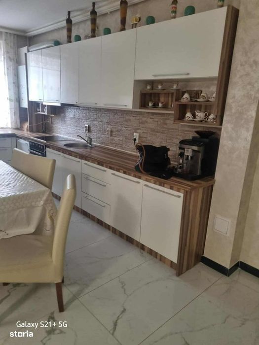 Apartamnet cu 3 camere,gradinaa si parcare cu CF,zona Eroilor-Floresti