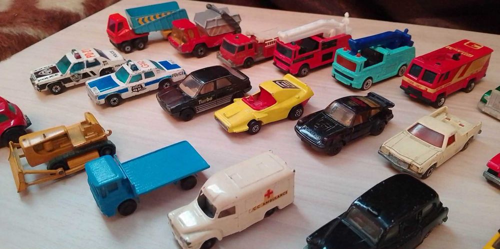 Модели на Matchbox England Macau China 1/64