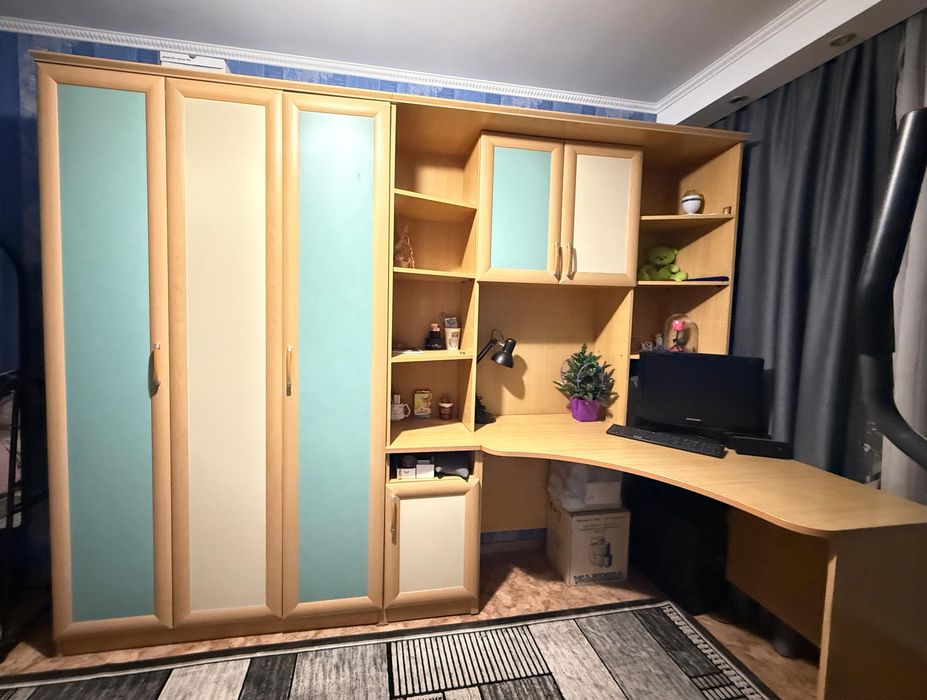 Продам стенку для детской комнаты