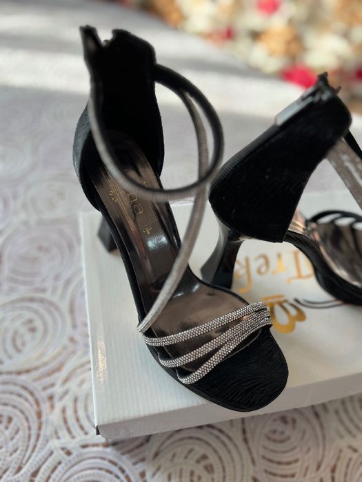 Дамски обувки на ток