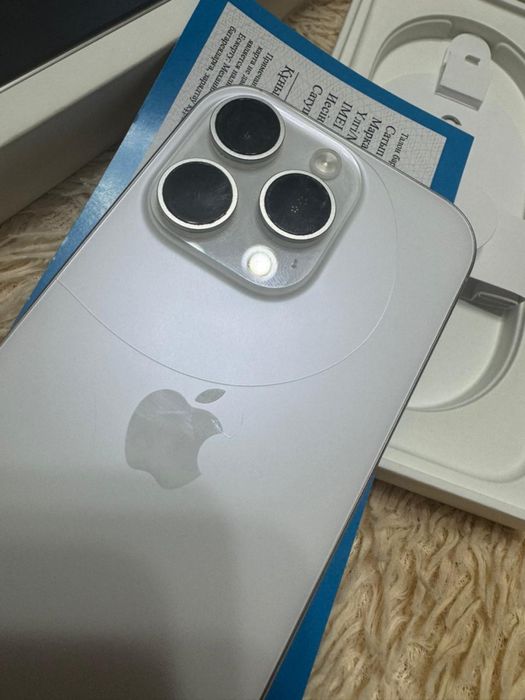 Iphone 16 pro белый