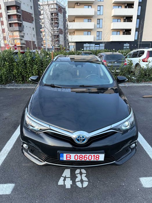 Închirie/Ramanere Toyota Auris 2018 hybrid UBER/BOLT