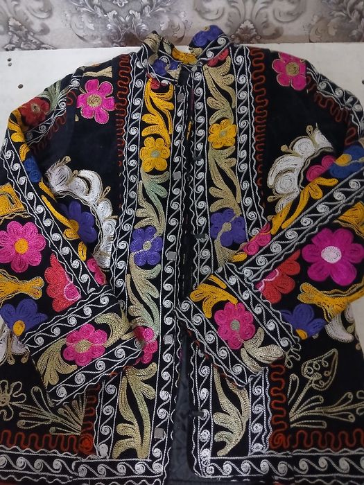 Национальный костюм почти новый