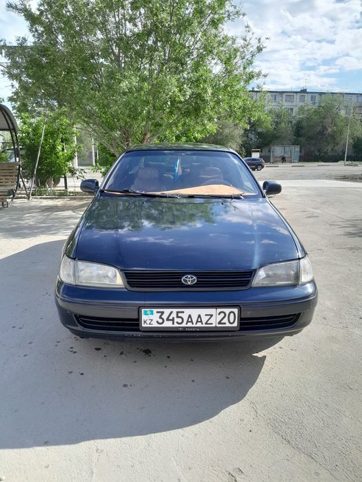 Продам Тойота Карина Е объем.2.0 1994ж