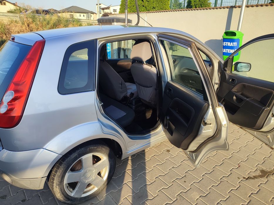 Vand Ford Fiesta