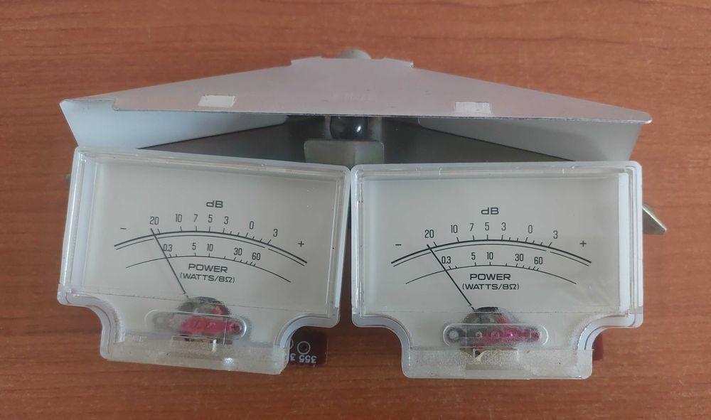 Technics SU-7700 vumetre