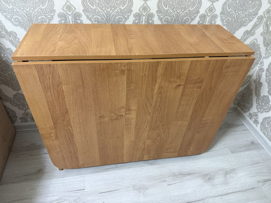 Продам стол ., ттт