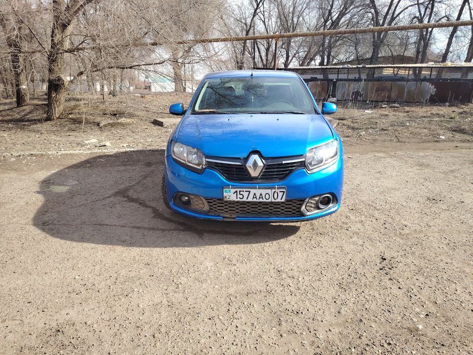 Машина рено сандеро 2