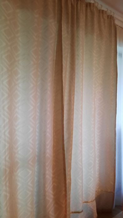 Vând  2 draperii, calitate bună