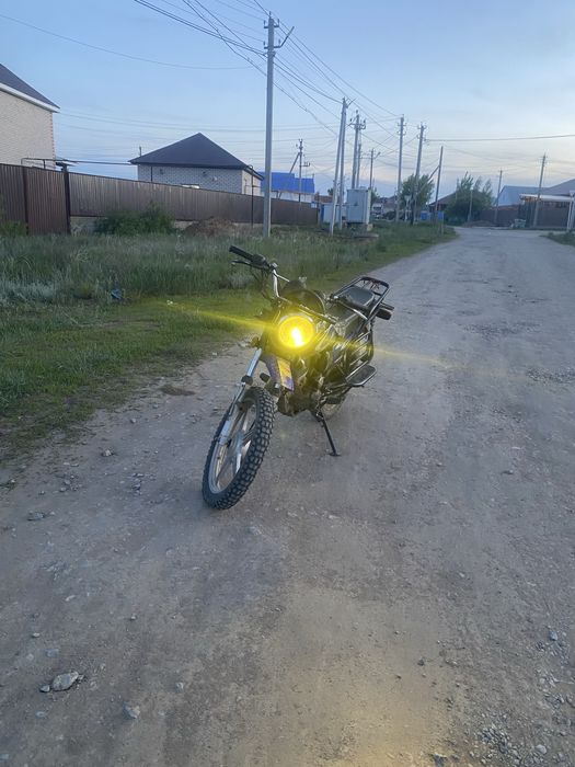 Мотоцикл yaqi 200