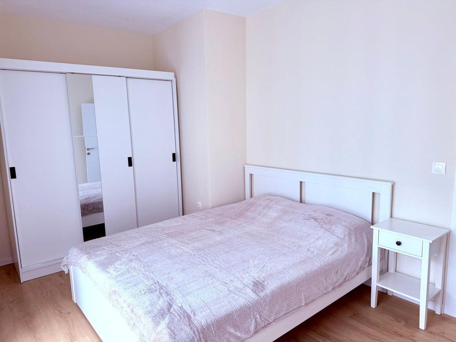 Дава се под наем Двустаен апартамент в Бургас, Славейков - 60 кв.м за 561 € - Снимка #3