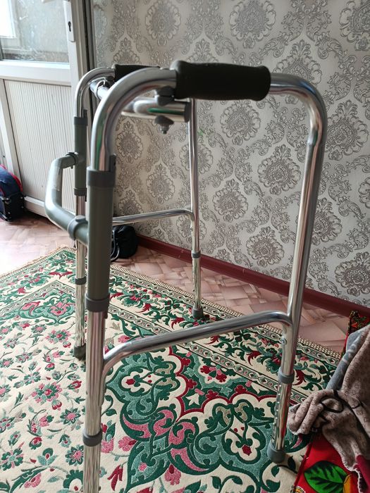 Ходунок для взрослых