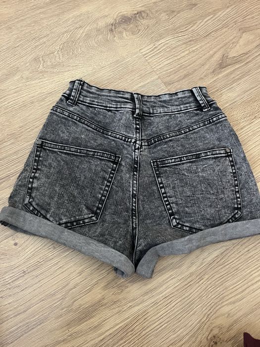 Дънкови къси гащи