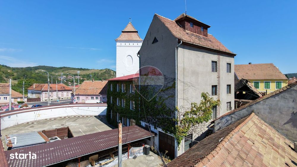 Cladire in zona centrală Mediaș - 363 mp construiți , curte 325mp