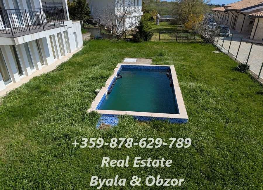 Просторен двустаен апоартамент с 2 бани и с голяма тераса