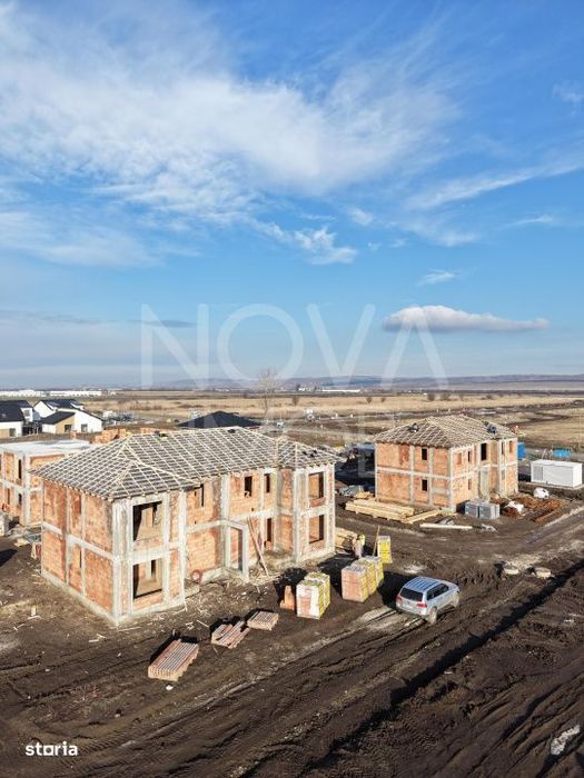 Casa tip duplex 5 camere, 215 mp gradina - Sura Mica
