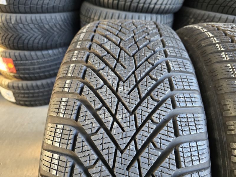 235/60/18 PIRELLI 4бр
