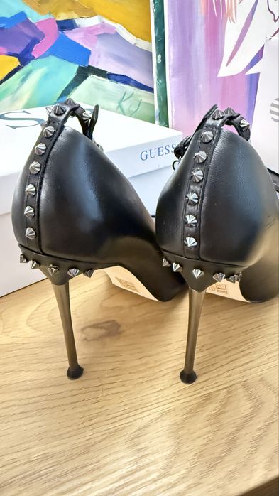 Guess дамски обувки с ток / натурална кожа / почти нови