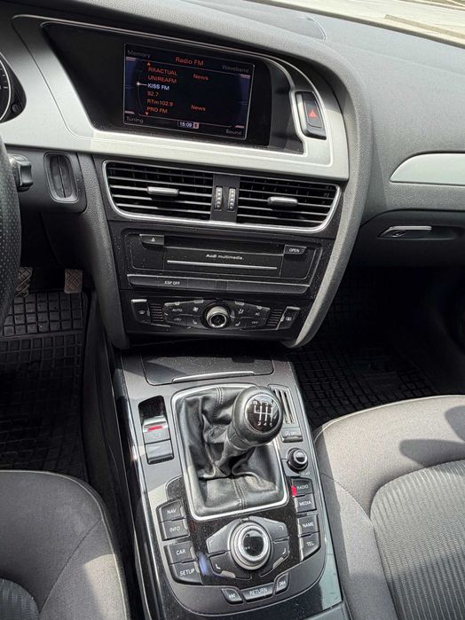 Audi A4 B8 S line 2.0 TDI 2009 | 226.000 km REALI | Fără Accidente | Webasto | Navi | S line
