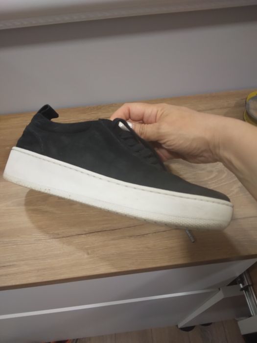 Дамски сникърси естествен велур  39 номер,  25 см.стелка. Ест.кожа вът